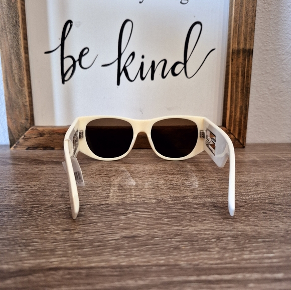 FENDI Sunglasses, FE40109I,  54-18 145, AUTHENTIC - Picture 7 of 9